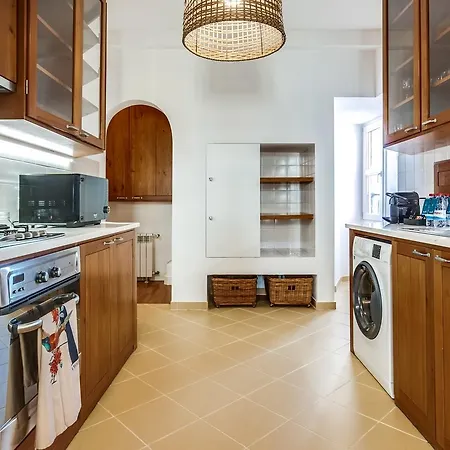 Apartment Sweet - Saudade *